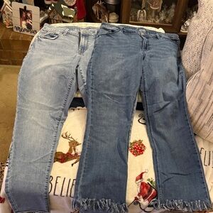 Old Navy Women's Straight Leg Jeans in Light Blue and Blue